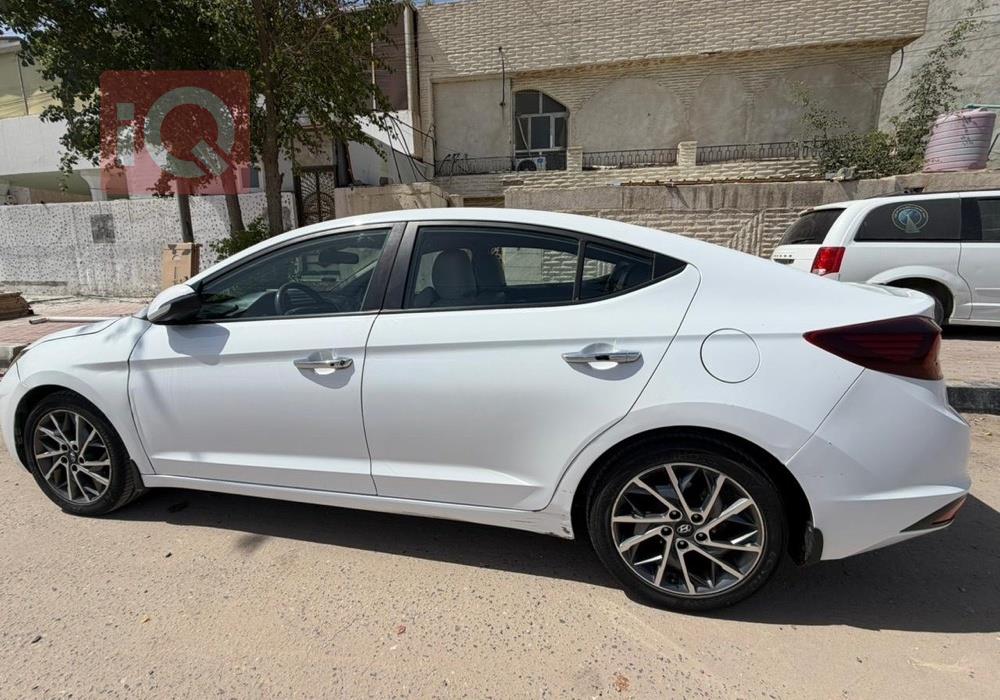 هيونداي النترا